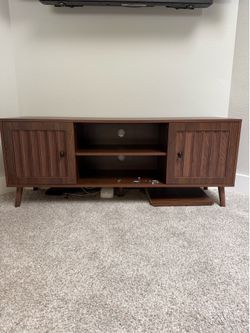 Entertainment console