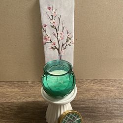 Sugar Pine & Pomelo Candle Infused With Vapor Rub