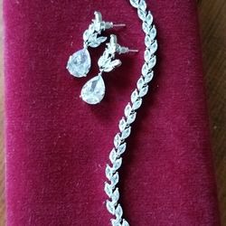 Swarovski Crystal Earring/ Bracelet Set