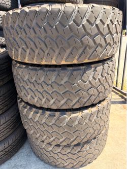 37x12.50r18 Nitto tires en Excelentes Conditiones de Vida las 4