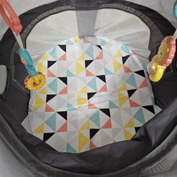 Fisher-Price Portable Bassinet and Play Space On-the-Go Baby Dome 