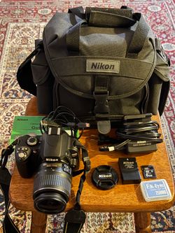 Nikon D40x 10.2MP Digital SLR Camera AF-S DX Nikkor 18-55mm