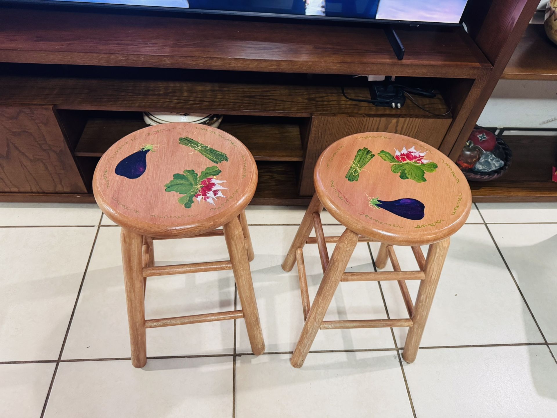 Set Of 2 Stools