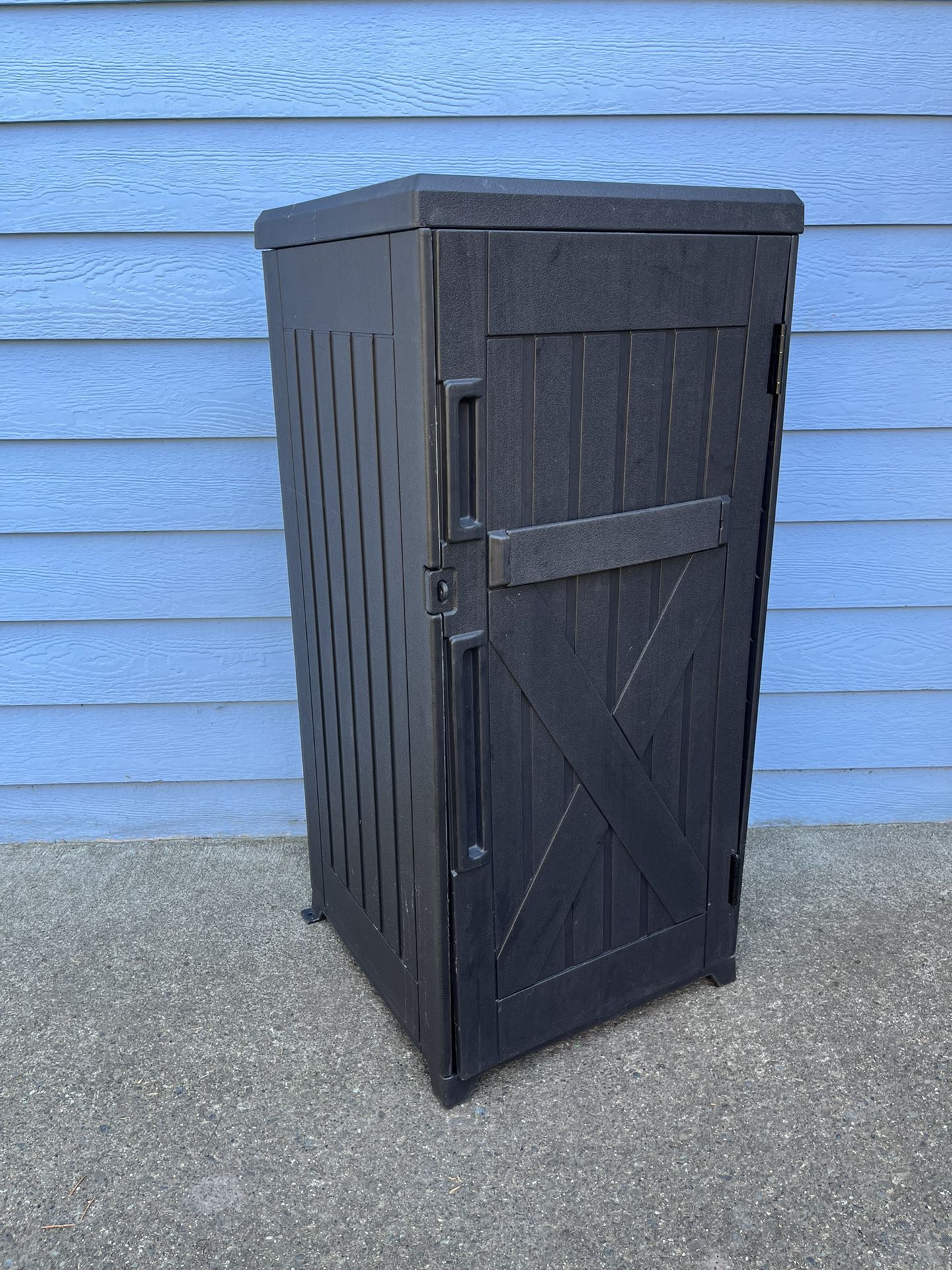60 Gallon Large Package Delivery and Storage Box with Lockable Secure, Double-Wall Resin Outdoor.