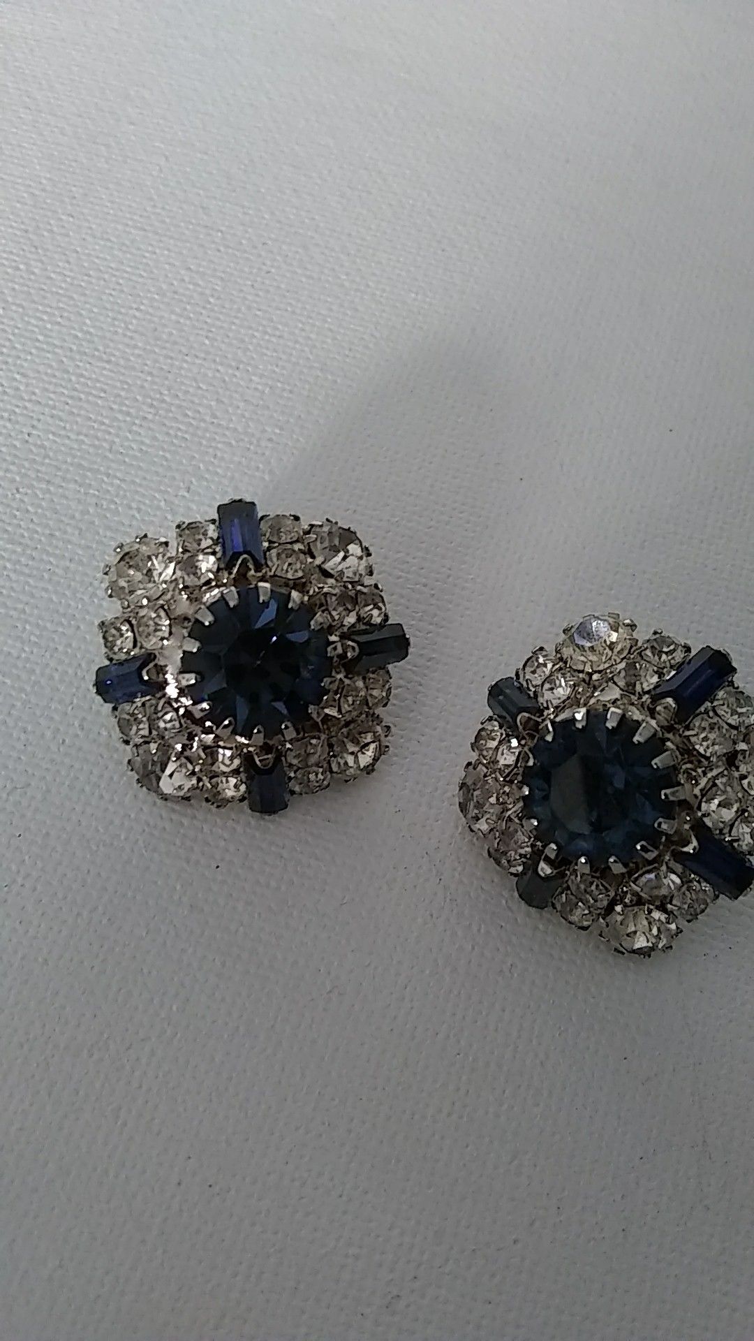 Allurez 14k silver navey blue diamond clip on earrings