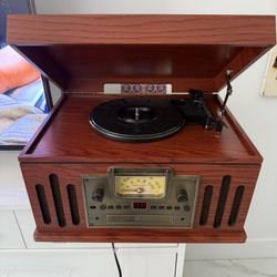 Crosley Musician Entertainment Center/ Record Vinyl Player