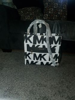 New Mk TOTE Bag