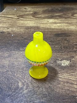 Yellow Glass Carb Cap with Color Accents