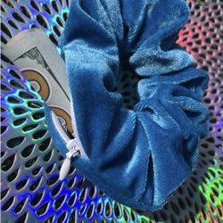 Secret Stash Scrunchies 