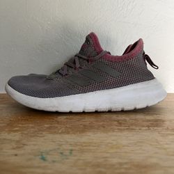 Nice pair of Adidas kids shoe size 4