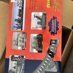 Halloween Train Set And Spooky Town Village Displays 