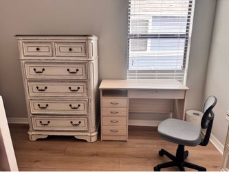 Dresser. Chest and desk
