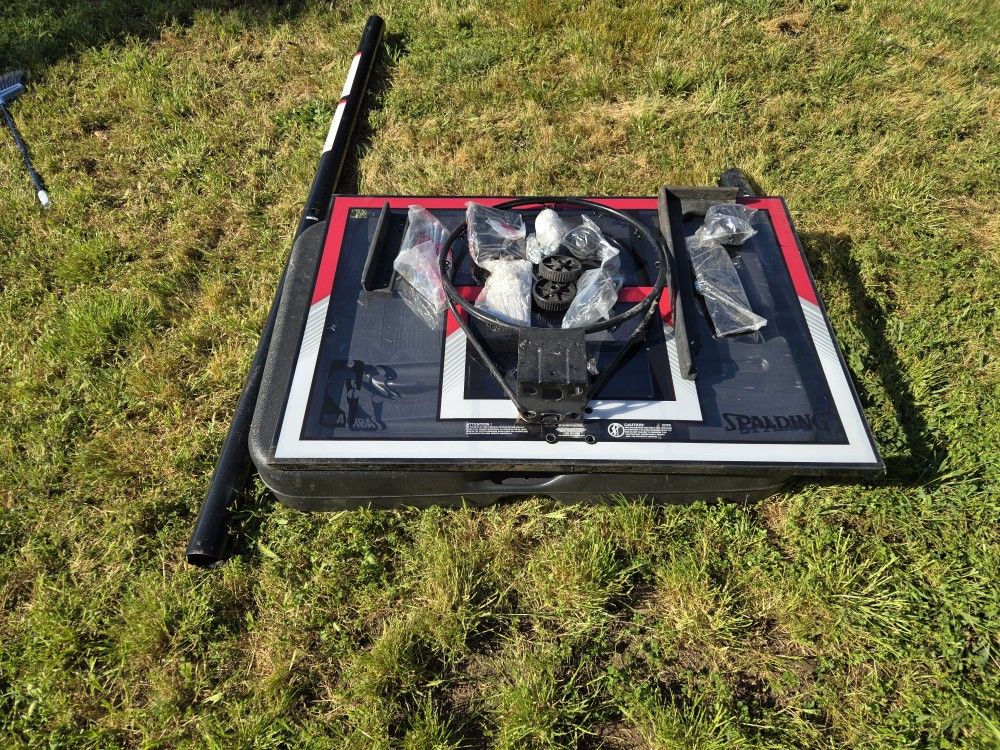 Spalding Basketball Hoop