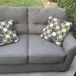 Loveseat 