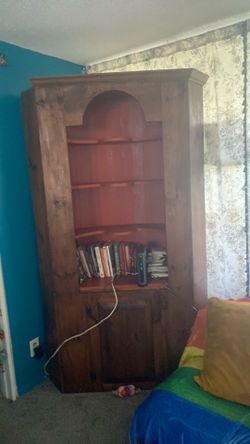 Barrel shape bookshelf