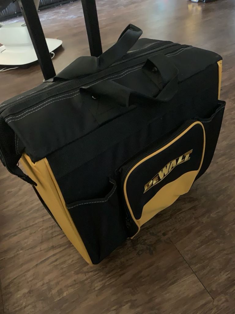 Dewalt rolling bag new 40$