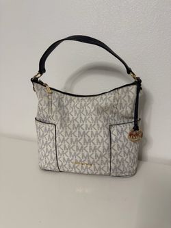 Michael Kors MK Signature Shoulder Bag