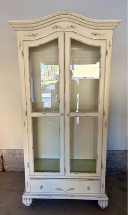 Lighted Curio Cabinet