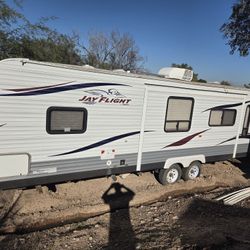 Rv 2011.  28feet X 8