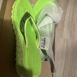 Oncai Sandals Woman’s 7