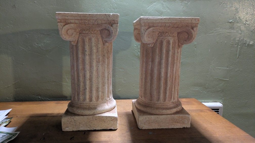 2 Pillars