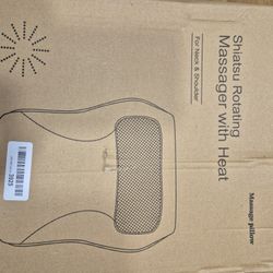 Shiatsu Rotattin Massager With Head Massage Pillow