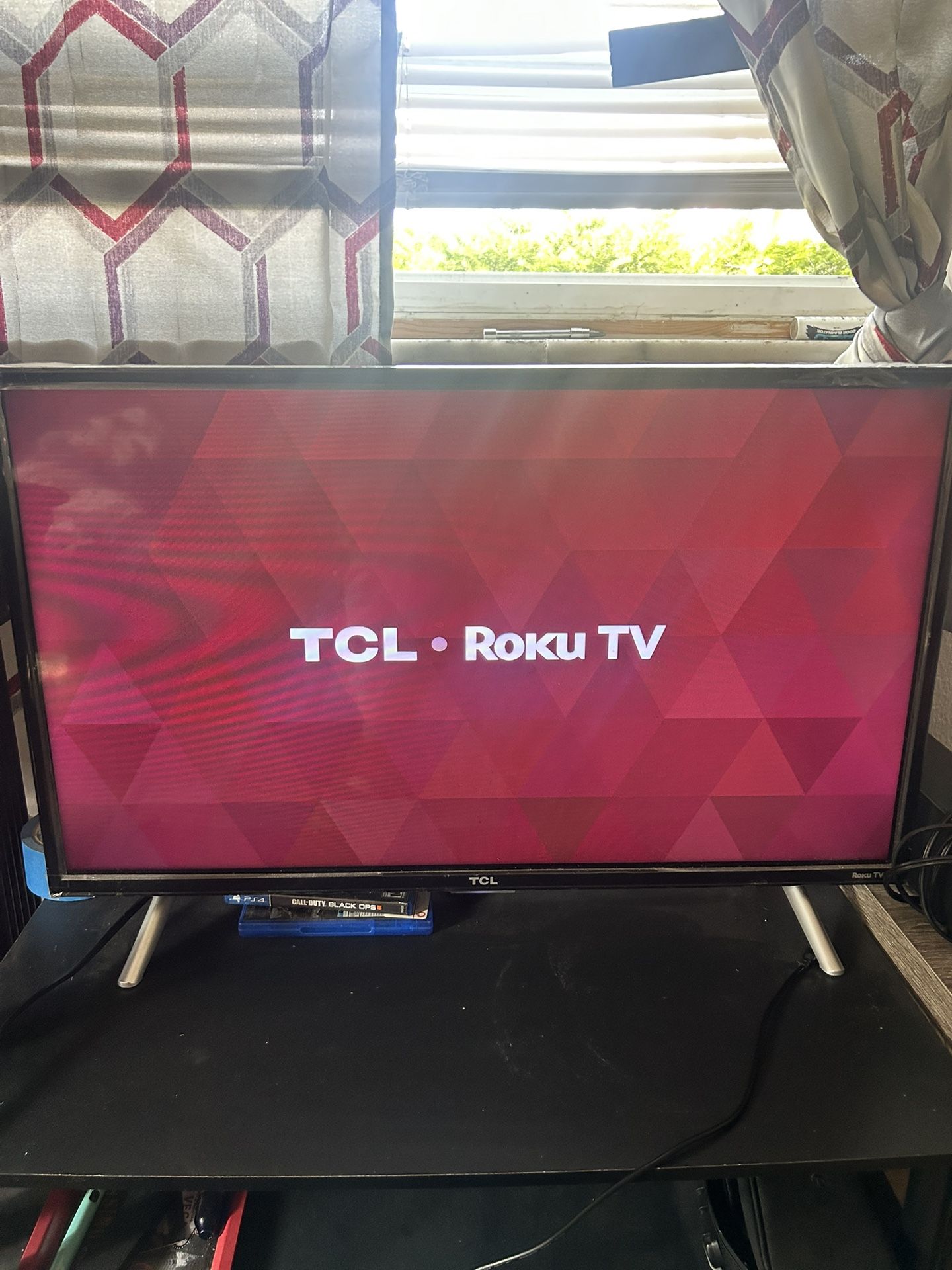 32’ Roku Tv TCL