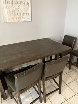 Dining table set