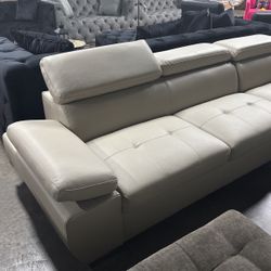  Wife Sectional