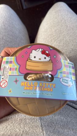 Hello kitty glitter dumpling
