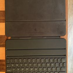Apple Smart Keyboard Folio 11”