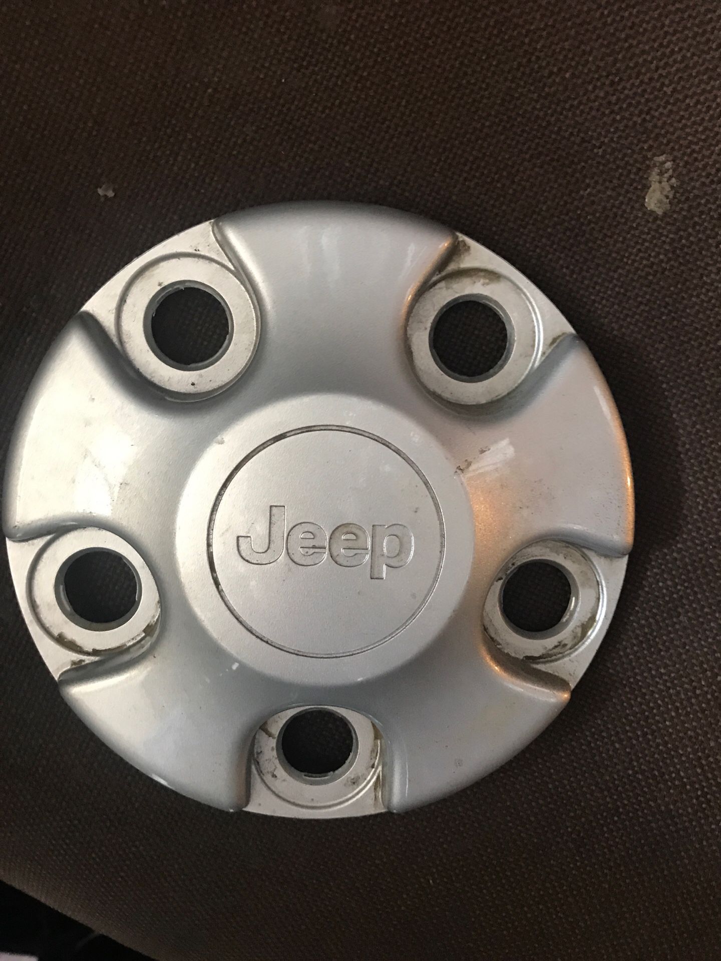1 Jeep Wrangler center cap for 16” steel wheel