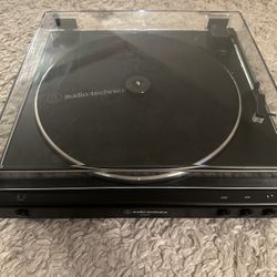 Audio Technica Turntable AT-LP60X