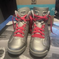 Silver& pink Jordan’s Youth 5