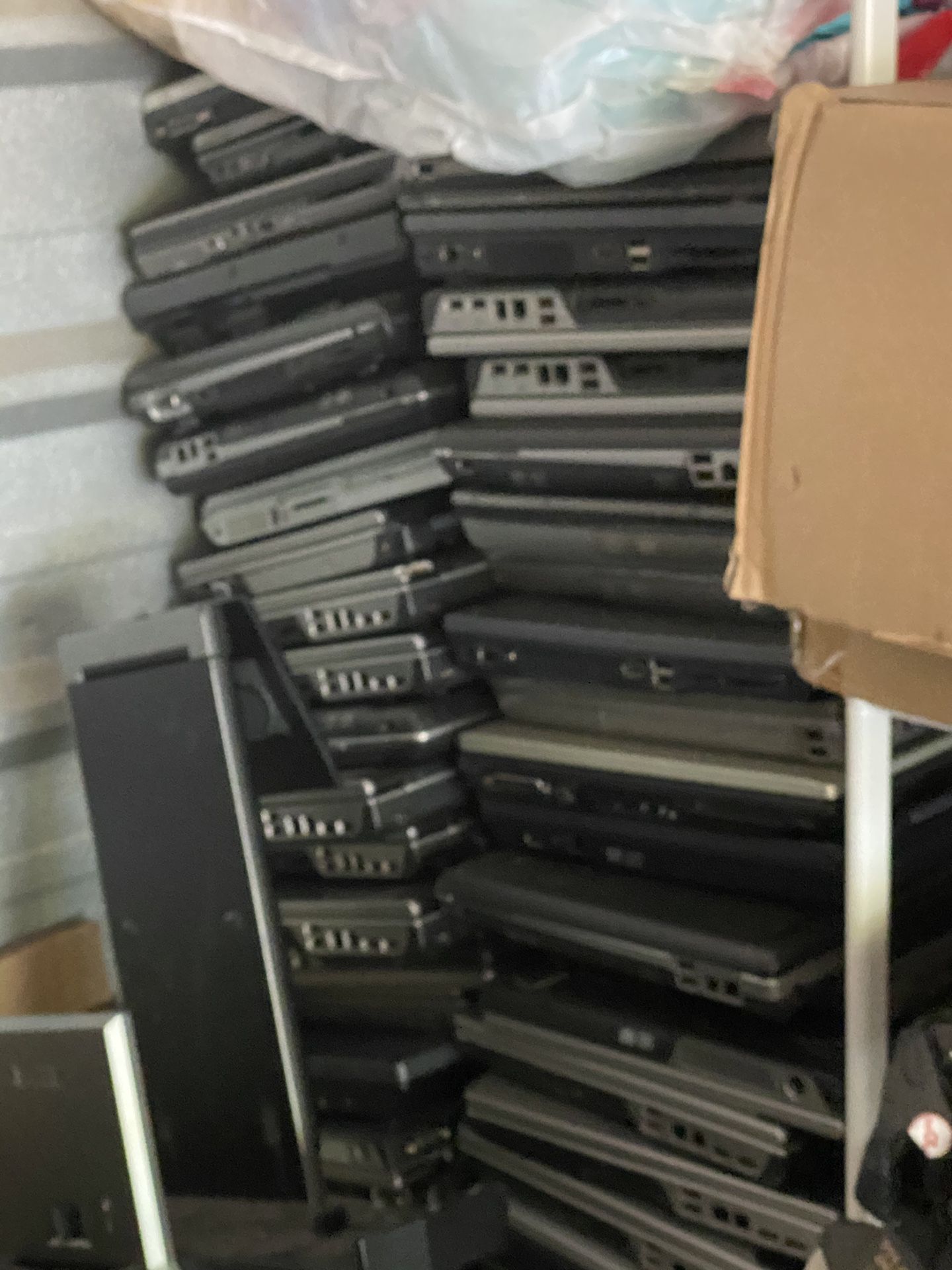Lot of 75 Laptops, $30 each. You have to buy all. (Dell, Hp, Gateway and more. Mostly Core 2 Due, the laptops were in working condition before I buy