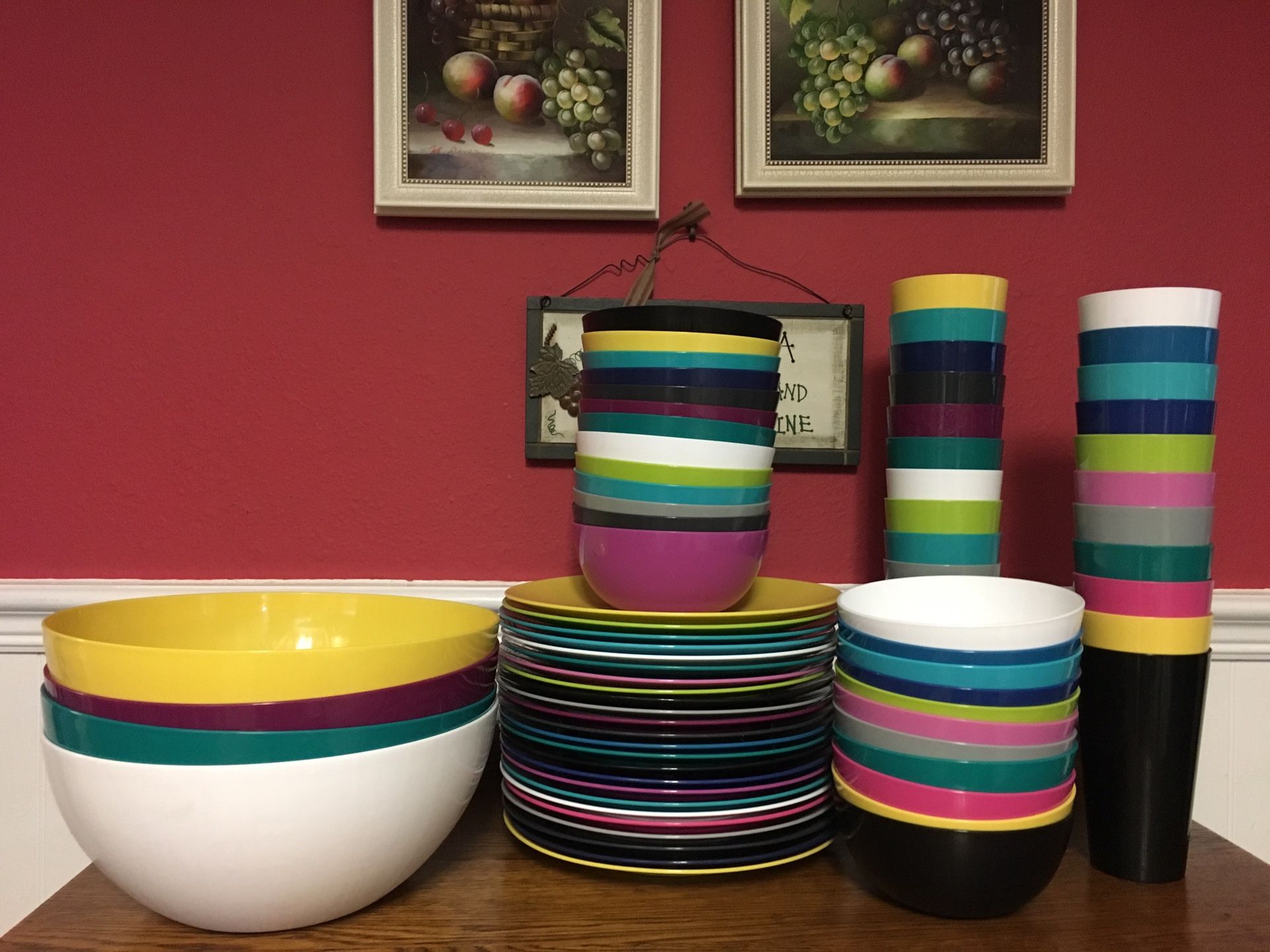 Party supplies, dishes, cups, kitchen items