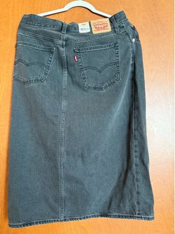 Brand New Levi’s skirt