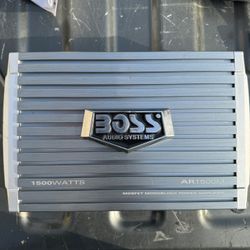BOSS 1500 AMP