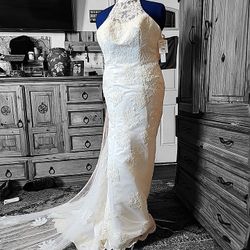 David's Bridal Dress New Halter Neckline Size 8