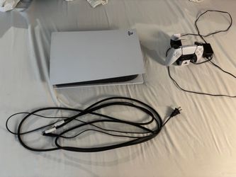 PS5 Digital Edition + Charging station