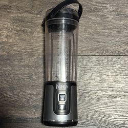 Ninja cableless Portable Blender