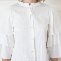 Built by Wendy  cream flared quarter inch sleeve blouse