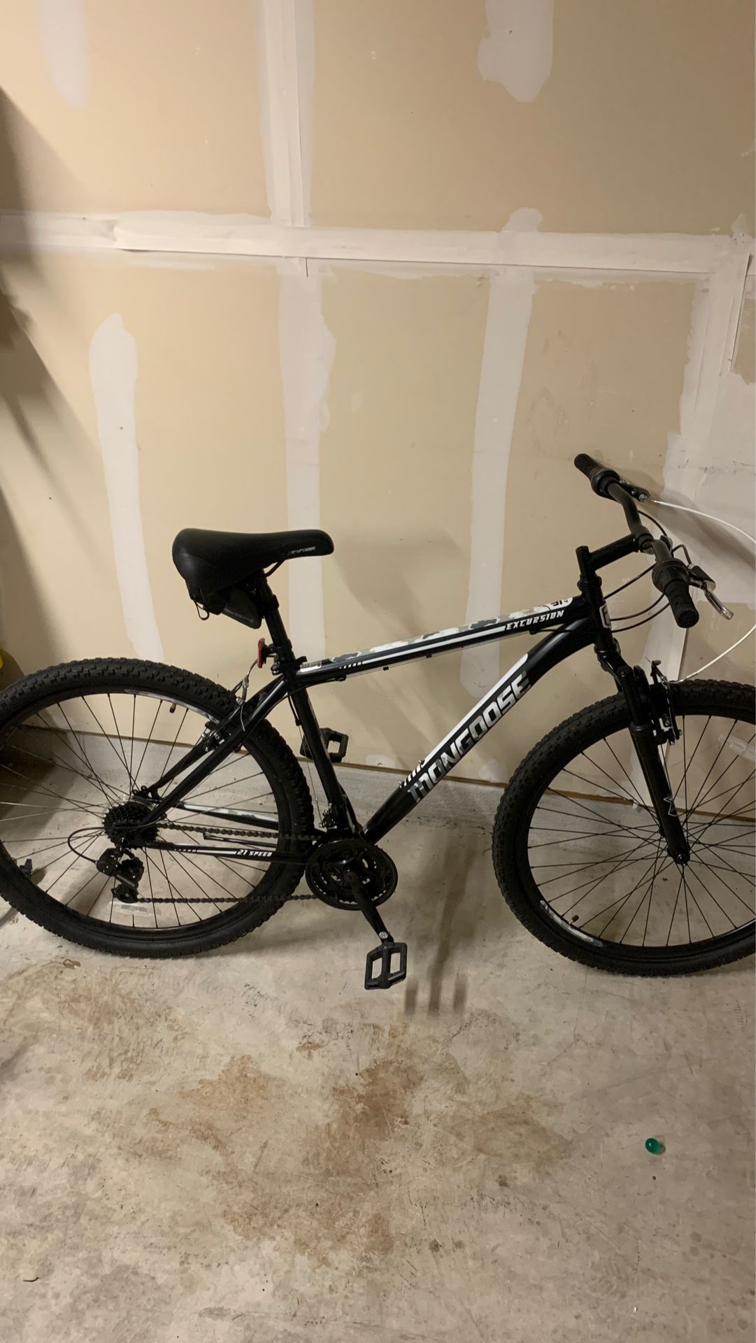 Mongoose Mountain Bike 21 Speed