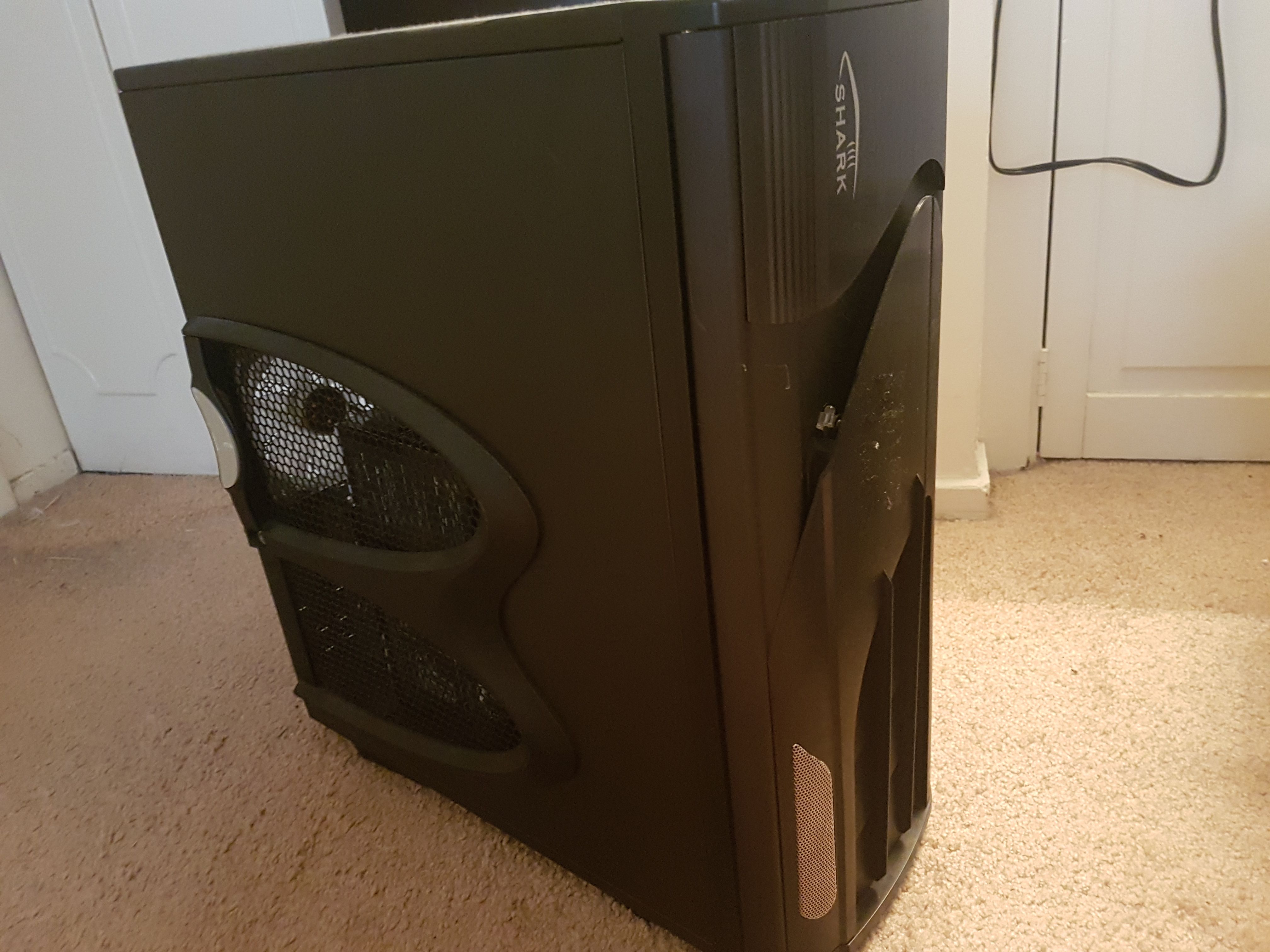 Big beautiful "Shark" PC case
