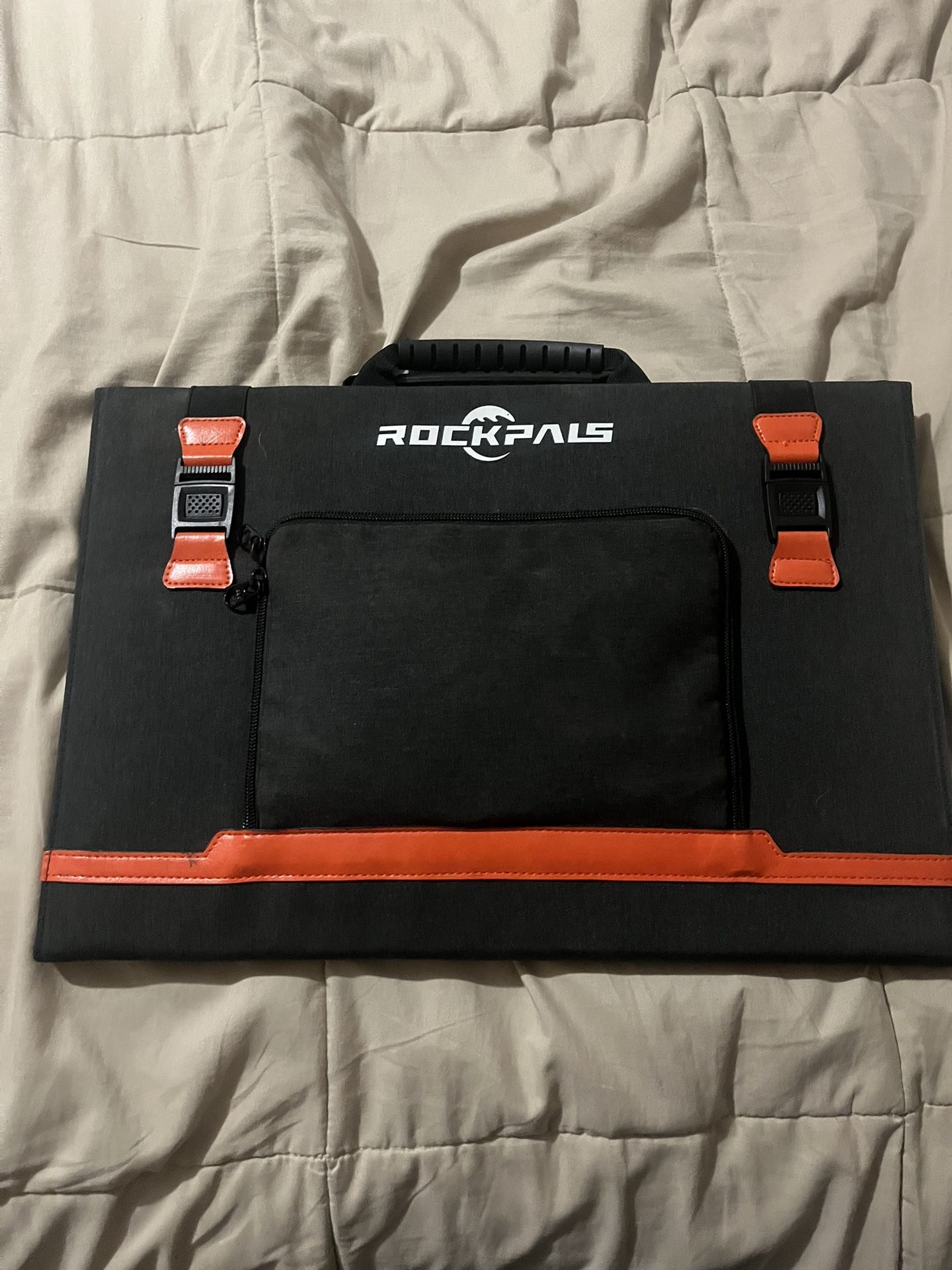 Foldable Panel For Charging Station