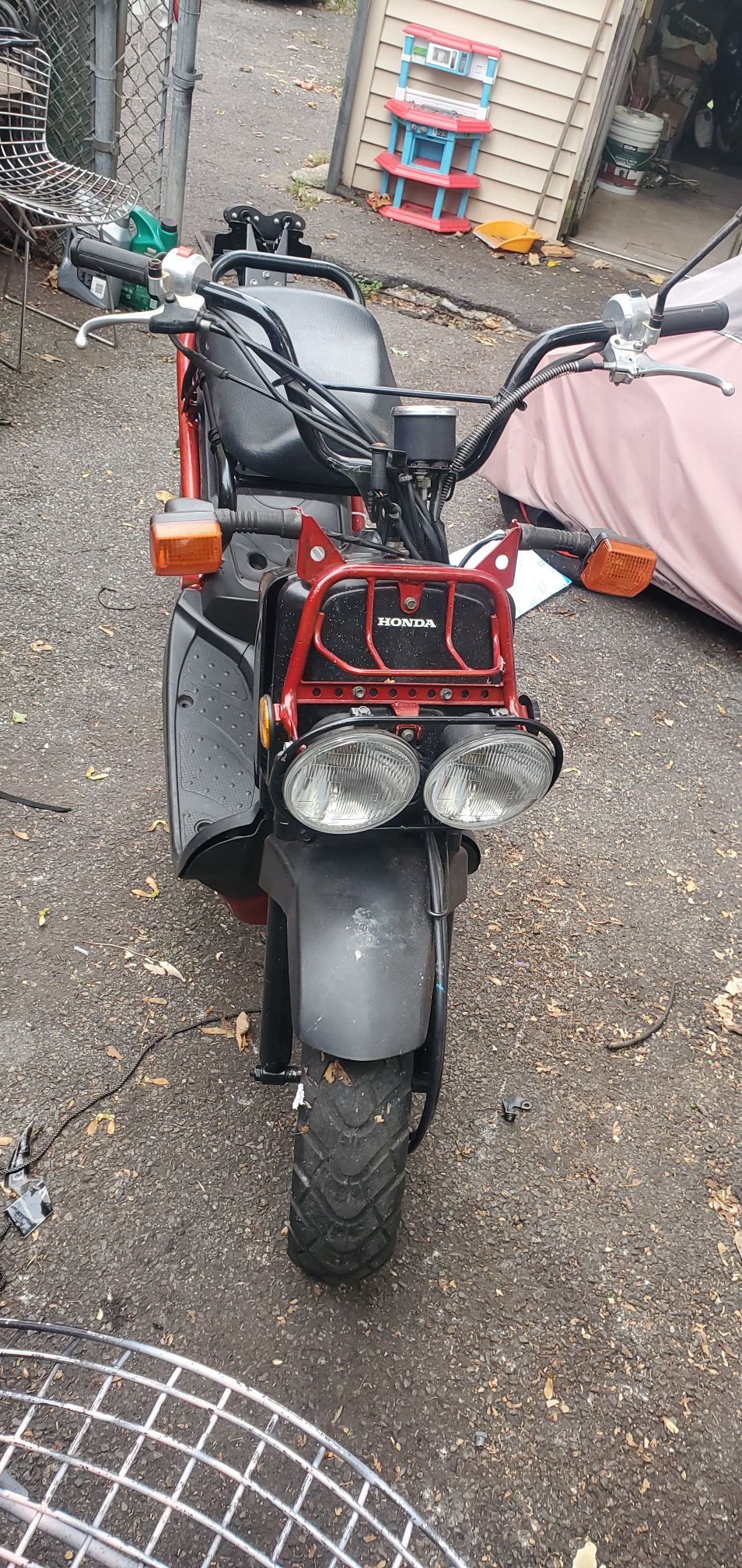 Honda ruckus 2012 50cc good condition and drivers Good and bill of sale