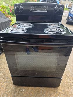 GE Electric Stove