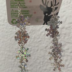 Claire’s Snowflake Dangling Earrings 