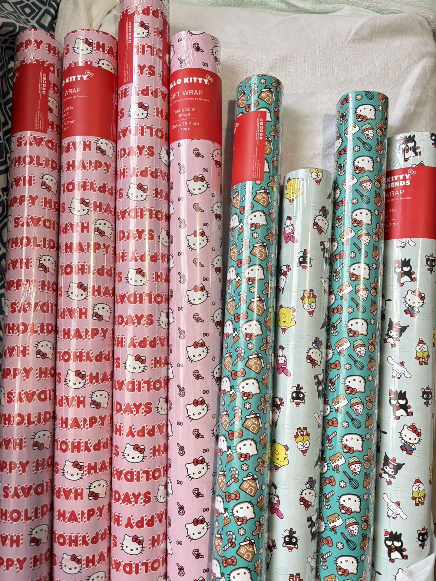 Hello Kitty Wrapping Paper