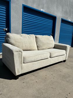 Beige Couch 🛻Delivery Available🛻
